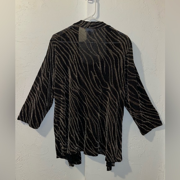 JM Collection Animal Print Tank with Cardigan, Black & Gold Shimmer - Picture 3 of 11